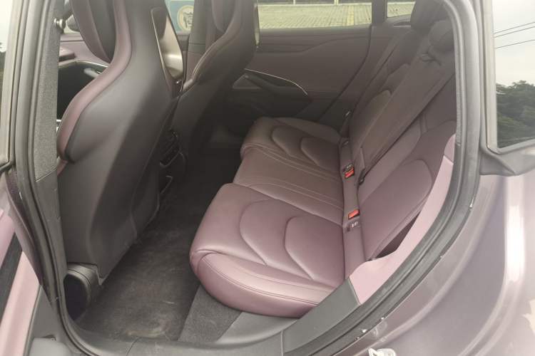 Used Xiaomi Auto SU7 2024 Rear-Drive Long-Range Intelligent Driving Version Left Rear Seat