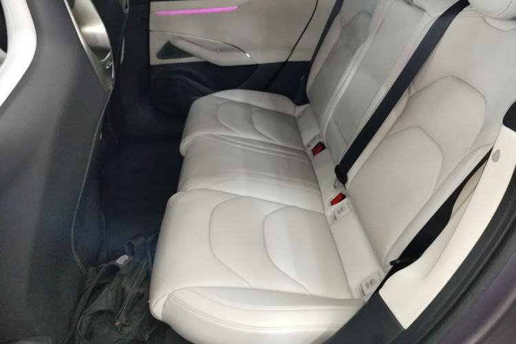 Used Xiaomi Auto SU7 2024 Four-Wheel Drive Ultra-Long Range Advanced Intelligent Driving Max Edition Left Rear Seat