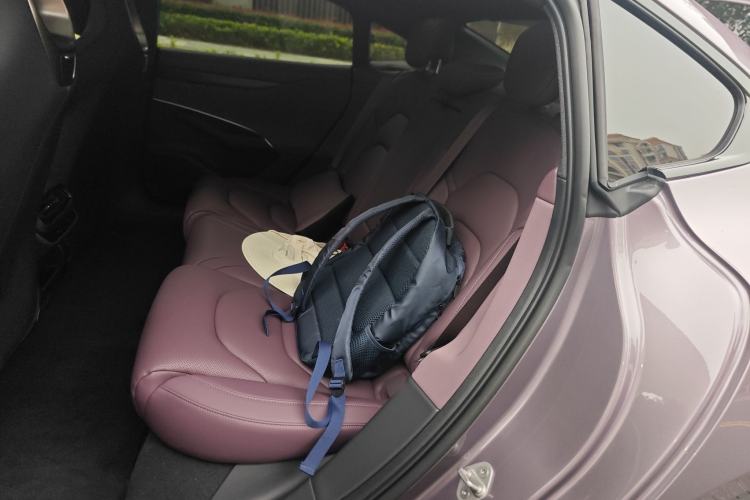 Used Xiaomi Auto SU7 2024 Rear-Drive Long-Range Intelligent Driving Version Left Rear Seat