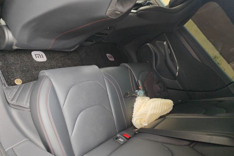 Used Xiaomi Auto SU7 2024 Four-Wheel Drive Ultra-Long Range Advanced Intelligent Driving Max Edition Left Rear Seat