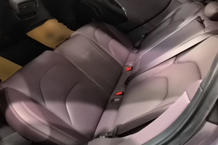 Used Xiaomi Auto SU7 2024 Four-Wheel Drive Ultra-Long Range Advanced Intelligent Driving Max Edition Left Rear Seat