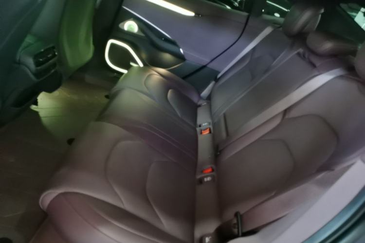 Used Xiaomi Auto SU7 2024 Four-Wheel Drive Ultra-Long Range Advanced Intelligent Driving Max Edition Left Rear Seat