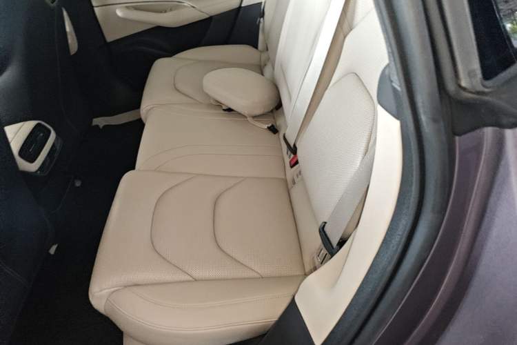 Used Xiaomi Auto SU7 2024 Rear-Drive Ultra-Long Range Advanced Pro-Level Intelligent Driving Version Left Rear Seat