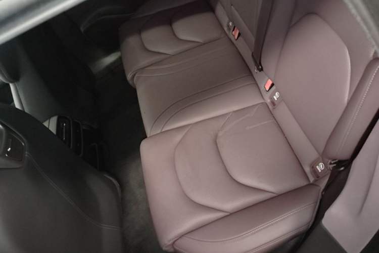 Used Xiaomi Auto SU7 2024 Rear-Drive Long-Range Intelligent Driving Version Left Rear Seat