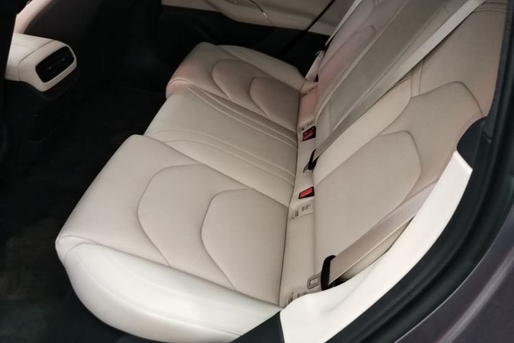 Used Xiaomi Auto SU7 2024 Rear-Drive Long-Range Intelligent Driving Version Left Rear Seat