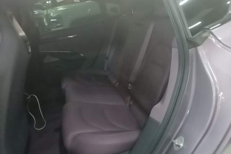 Used Xiaomi Auto SU7 2024 Rear-Drive Ultra-Long Range Advanced Pro-Level Intelligent Driving Version Left Rear Seat