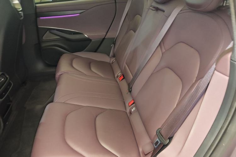 Used Xiaomi Auto SU7 2024 Rear-Drive Long-Range Intelligent Driving Version Left Rear Seat