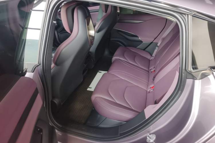 Used Xiaomi Auto SU7 2024 Rear-Drive Long-Range Intelligent Driving Version Left Rear Seat