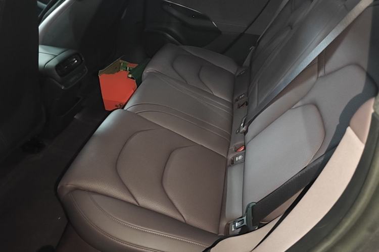 Used Xiaomi Auto SU7 2024 Rear-Drive Long-Range Intelligent Driving Version Left Rear Seat