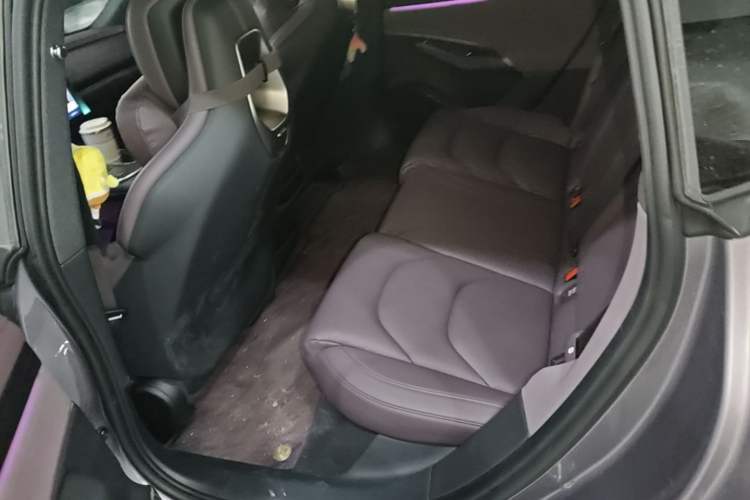 Used Xiaomi Auto SU7 2024 Rear-Drive Long-Range Intelligent Driving Version Left Rear Seat