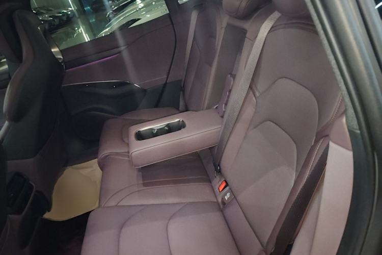 Used Xiaomi Auto SU7 2024 Rear-Drive Long-Range Intelligent Driving Version Left Rear Seat
