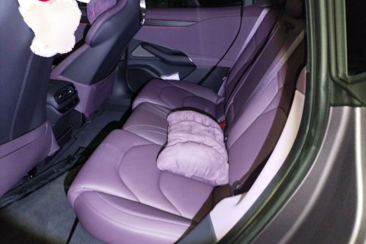 Used Xiaomi Auto SU7 2024 Rear-Drive Ultra-Long Range Advanced Pro-Level Intelligent Driving Version Left Rear Seat