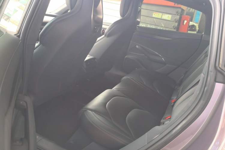 Used Xiaomi Auto SU7 2024 Rear-Drive Long-Range Intelligent Driving Version Left Rear Seat