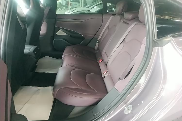 Used Xiaomi Auto SU7 2024 Four-Wheel Drive Ultra-Long Range Advanced Intelligent Driving Max Edition Left Rear Seat