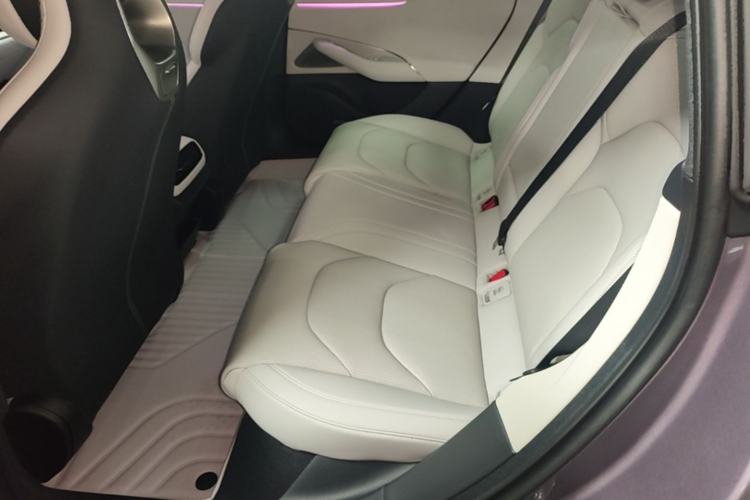Used Xiaomi Auto SU7 2024 Rear-Drive Ultra-Long Range Advanced Pro-Level Intelligent Driving Version Left Rear Seat