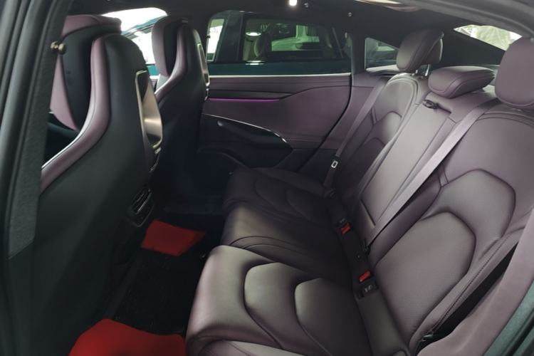 Used Xiaomi Auto SU7 2024 Rear-Drive Long-Range Intelligent Driving Version Left Rear Seat