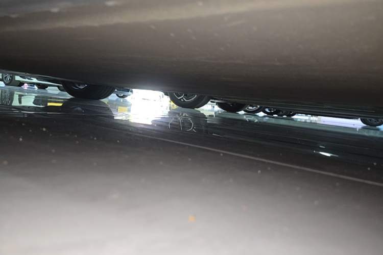 Used Xiaomi Auto SU7 2024 Four-Wheel Drive Ultra-Long Range Advanced Intelligent Driving Max Edition Left Side Sill