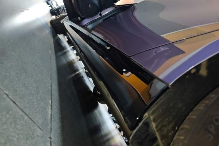 Used Xiaomi Auto SU7 2024 Four-Wheel Drive Ultra-Long Range Advanced Intelligent Driving Max Edition Left Side Sill