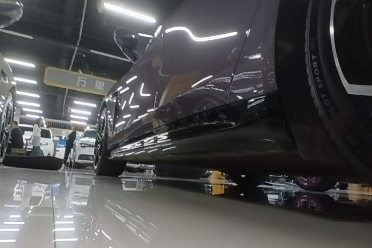 Used Xiaomi Auto SU7 2024 Rear-Drive Long-Range Intelligent Driving Version Left Side Sill