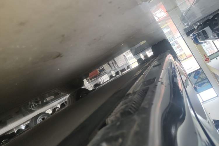 Used Xiaomi Auto SU7 2024 Rear-Drive Long-Range Intelligent Driving Version Left Side Sill