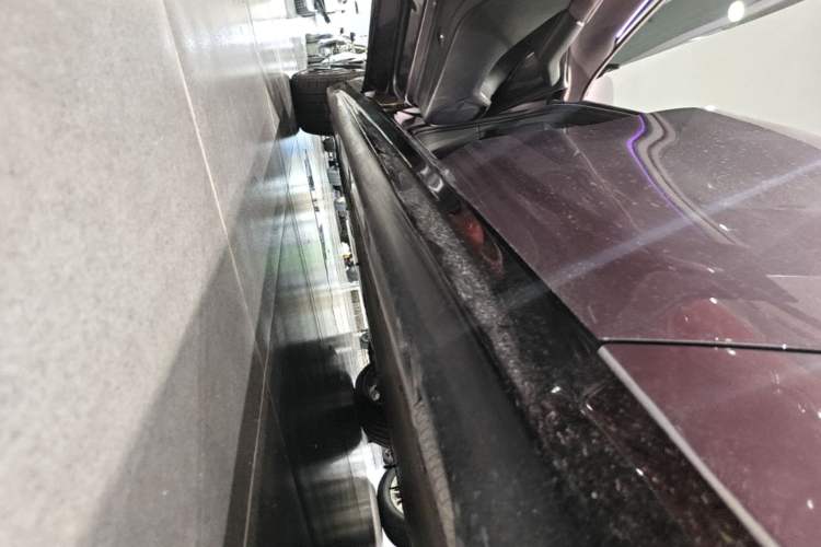 Used Xiaomi Auto SU7 2024 Four-Wheel Drive Ultra-Long Range Advanced Intelligent Driving Max Edition Left Side Sill