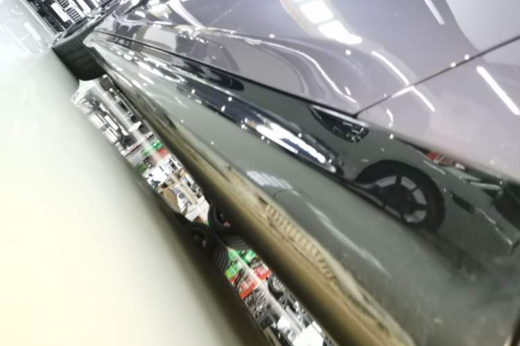 Used Xiaomi Auto SU7 2024 Four-Wheel Drive Ultra-Long Range Advanced Intelligent Driving Max Edition Left Side Sill