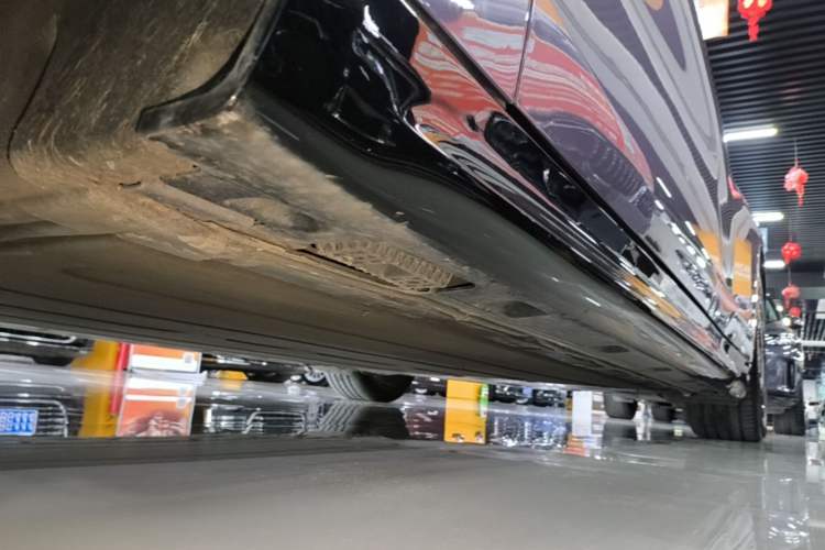 Used Xiaomi Auto SU7 2024 Rear-Drive Long-Range Intelligent Driving Version Left Side Sill