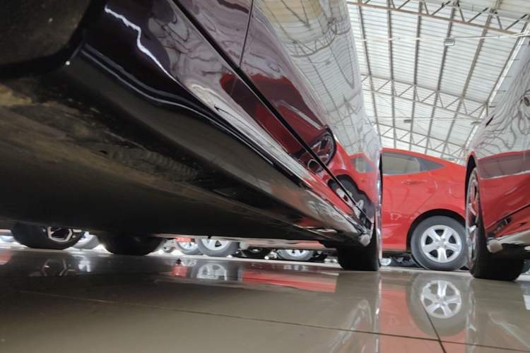 Used Xiaomi Auto SU7 2024 Rear-Drive Ultra-Long Range Advanced Pro-Level Intelligent Driving Version Left Side Sill