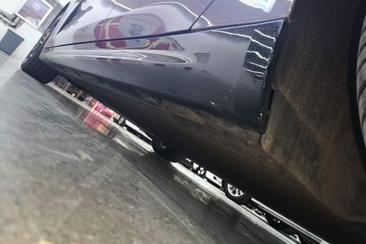 Used Xiaomi Auto SU7 2024 Rear-Drive Ultra-Long Range Advanced Pro-Level Intelligent Driving Version Left Side Sill