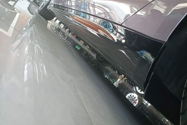 Used Xiaomi Auto SU7 2024 Rear-Drive Ultra-Long Range Advanced Pro-Level Intelligent Driving Version Left Side Sill