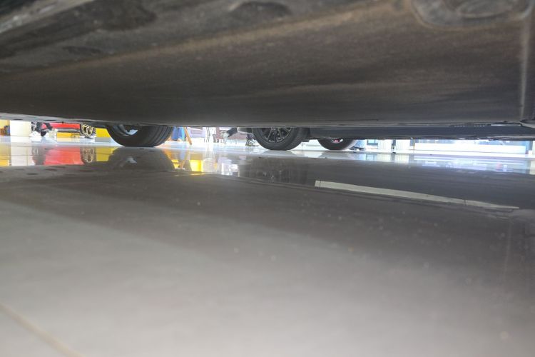 Used Xiaomi Auto SU7 2024 Four-Wheel Drive Ultra-Long Range Advanced Intelligent Driving Max Edition Left Side Sill