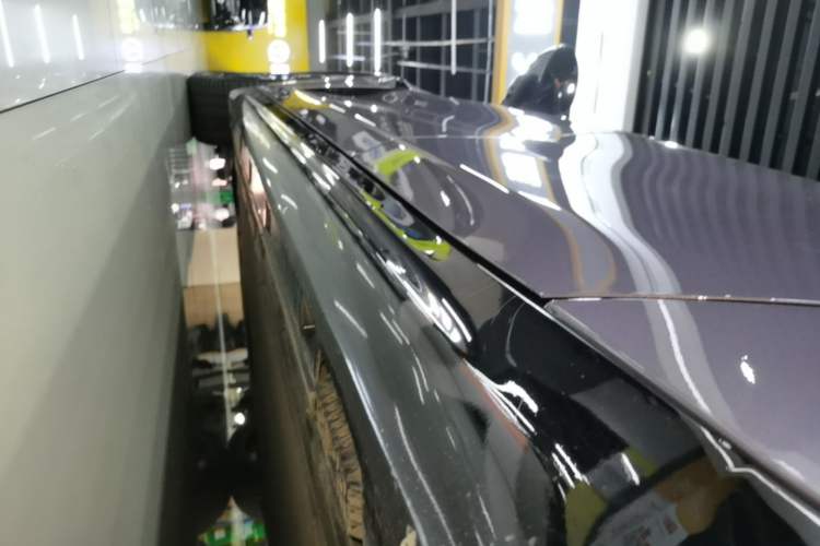Used Xiaomi Auto SU7 2024 Four-Wheel Drive Ultra-Long Range Advanced Intelligent Driving Max Edition Left Side Sill