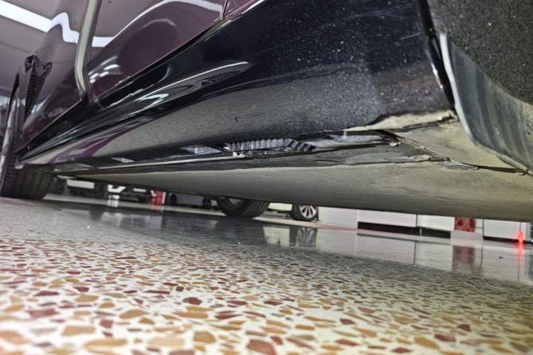 Used Xiaomi Auto SU7 2024 Rear-Drive Long-Range Intelligent Driving Version Left Side Sill