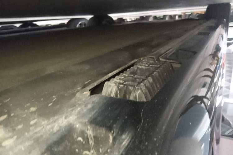 Used Xiaomi Auto SU7 2024 Rear-Drive Long-Range Intelligent Driving Version Left Side Sill