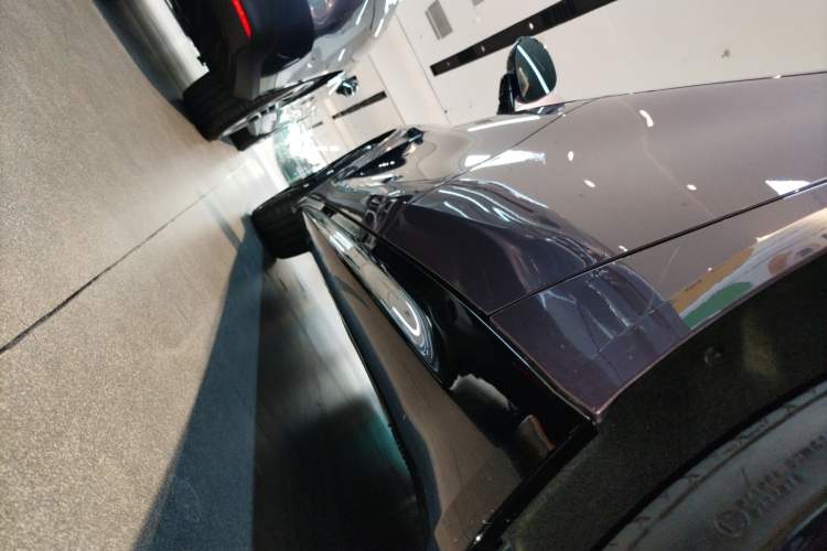Used Xiaomi Auto SU7 2024 Four-Wheel Drive Ultra-Long Range Advanced Intelligent Driving Max Edition Left Side Sill