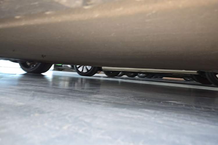 Used Xiaomi Auto SU7 2024 Four-Wheel Drive Ultra-Long Range Advanced Intelligent Driving Max Edition Left Side Sill
