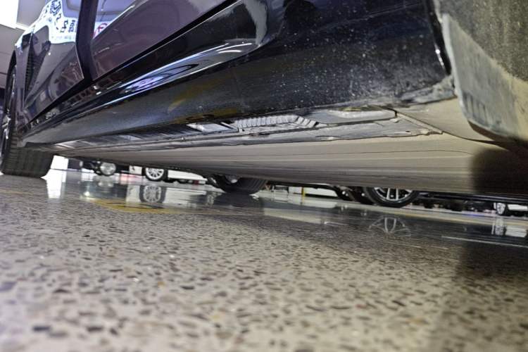 Used Xiaomi Auto SU7 2024 Rear-Drive Long-Range Intelligent Driving Version Left Side Sill