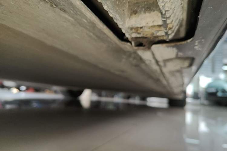 Used Xiaomi Auto SU7 2024 Rear-Drive Ultra-Long Range Advanced Pro-Level Intelligent Driving Version Left Side Sill