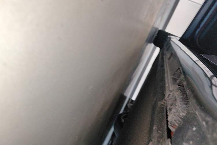 Used Xiaomi Auto SU7 2024 Rear-Drive Ultra-Long Range Advanced Pro-Level Intelligent Driving Version Left Side Sill