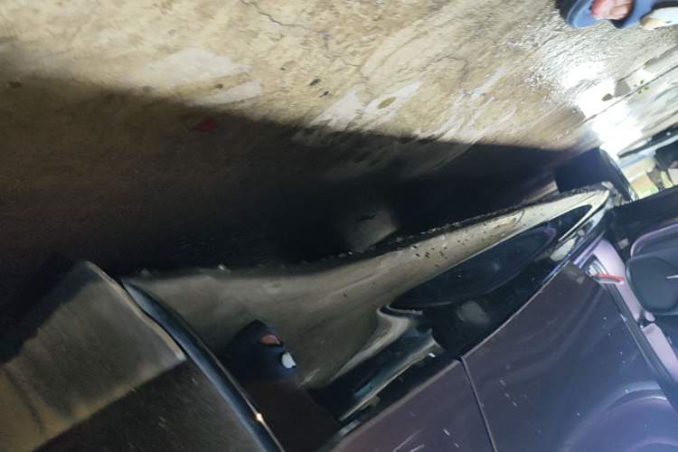 Used Xiaomi Auto SU7 2024 Rear-Drive Long-Range Intelligent Driving Version Left Side Sill