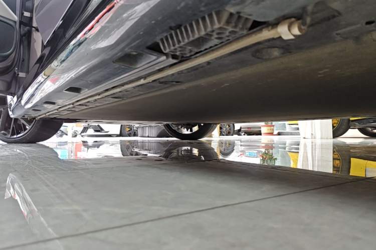 Used Xiaomi Auto SU7 2024 Four-Wheel Drive Ultra-Long Range Advanced Intelligent Driving Max Edition Left Side Sill