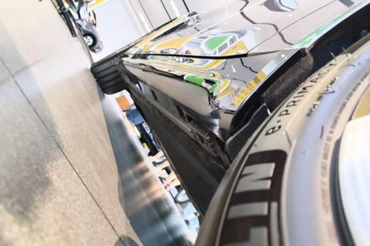 Used Xiaomi Auto SU7 2024 Rear-Drive Long-Range Intelligent Driving Version Left Side Sill
