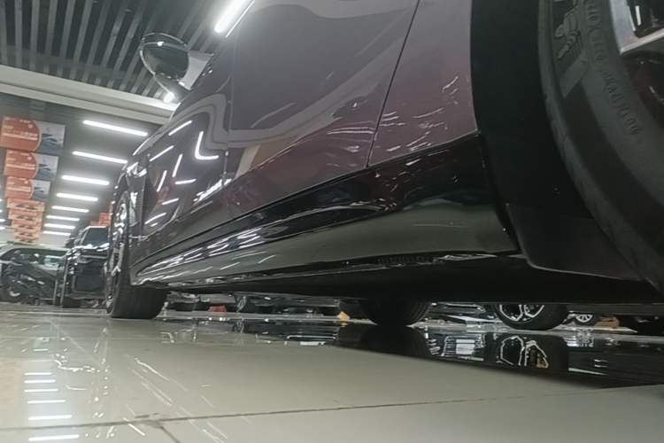 Used Xiaomi Auto SU7 2024 Rear-Drive Long-Range Intelligent Driving Version Left Side Sill