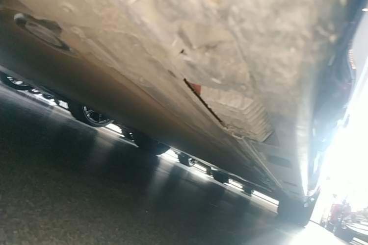 Used Xiaomi Auto SU7 2024 Four-Wheel Drive Ultra-Long Range Advanced Intelligent Driving Max Edition Left Side Sill