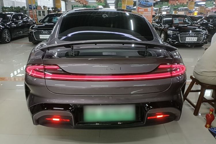 Used Xiaomi Auto SU7 2024 Four-Wheel Drive Ultra-Long Range Advanced Intelligent Driving Max Edition Rear