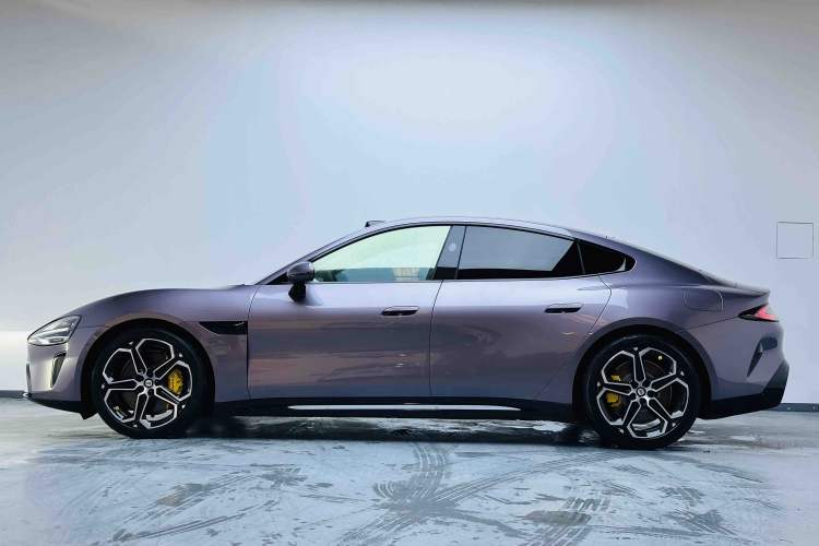 Used Xiaomi Auto SU7 2024 Four-Wheel Drive Ultra-Long Range Advanced Intelligent Driving Max Edition Rear Left 45 Deg