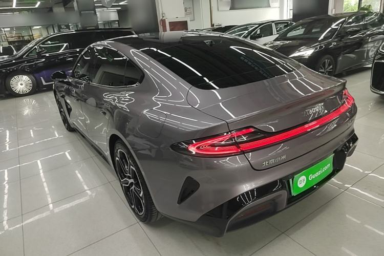 Used Xiaomi Auto SU7 2024 Four-Wheel Drive Ultra-Long Range Advanced Intelligent Driving Max Edition Rear Left 45 Deg