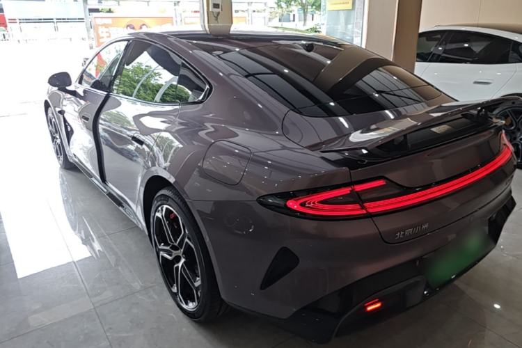 Used Xiaomi Auto SU7 2024 Four-Wheel Drive Ultra-Long Range Advanced Intelligent Driving Max Edition Rear Left 45 Deg