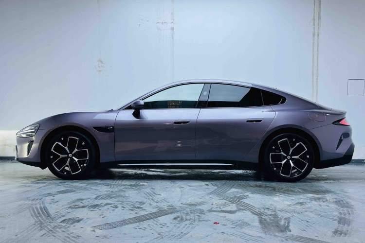 Used Xiaomi Auto SU7 2024 Rear-Drive Long-Range Intelligent Driving Version Rear Left 45 Deg