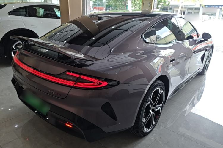 Used Xiaomi Auto SU7 2024 Four-Wheel Drive Ultra-Long Range Advanced Intelligent Driving Max Edition Rear Right 45 Deg